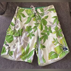 Floral Billabong Boardshorts - White & Green - Size 33 Medium Men’s Swimsuit